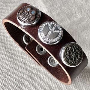 Snap Charm Bracelet.